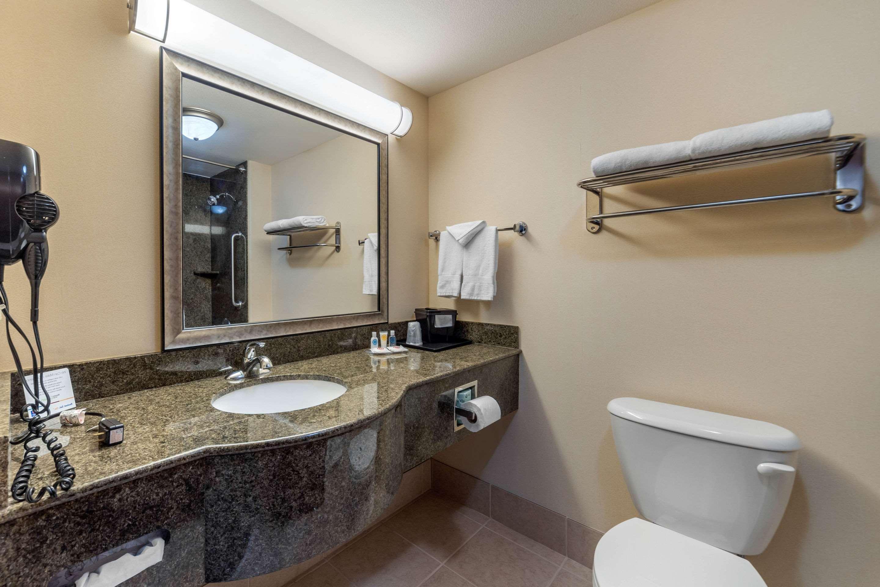 Comfort Inn & Suites Perry I-35 Exteriör bild
