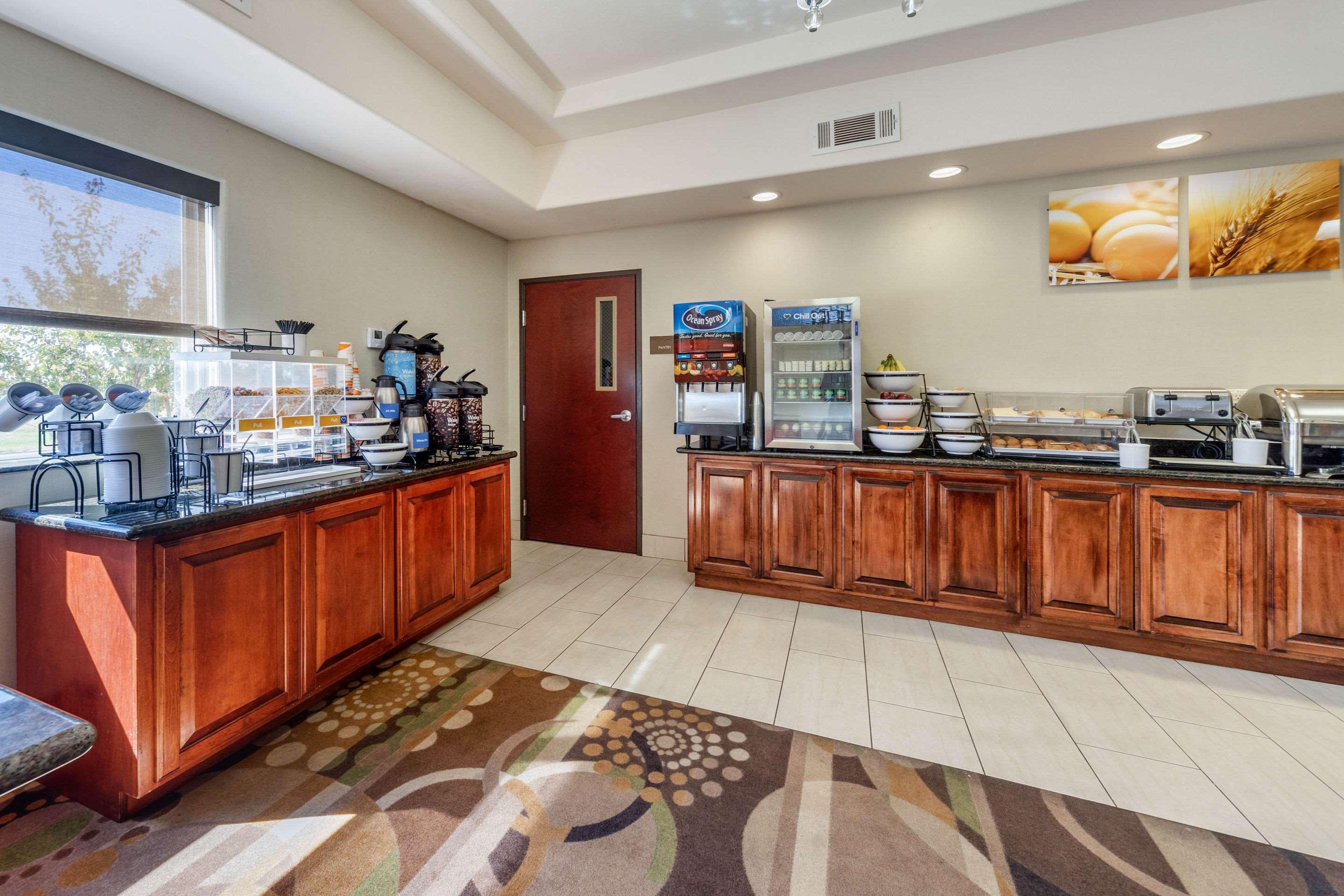 Comfort Inn & Suites Perry I-35 Exteriör bild
