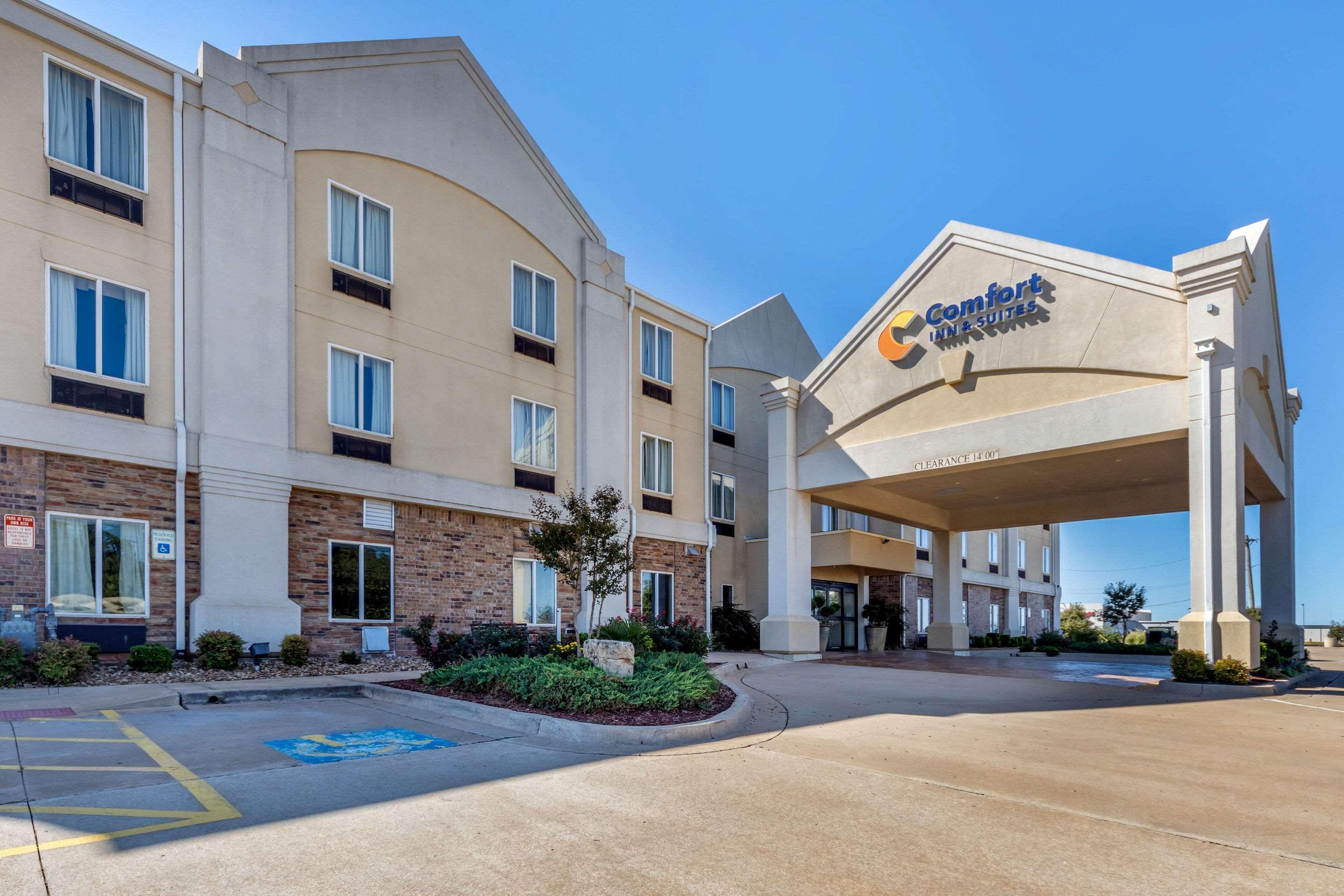 Comfort Inn & Suites Perry I-35 Exteriör bild