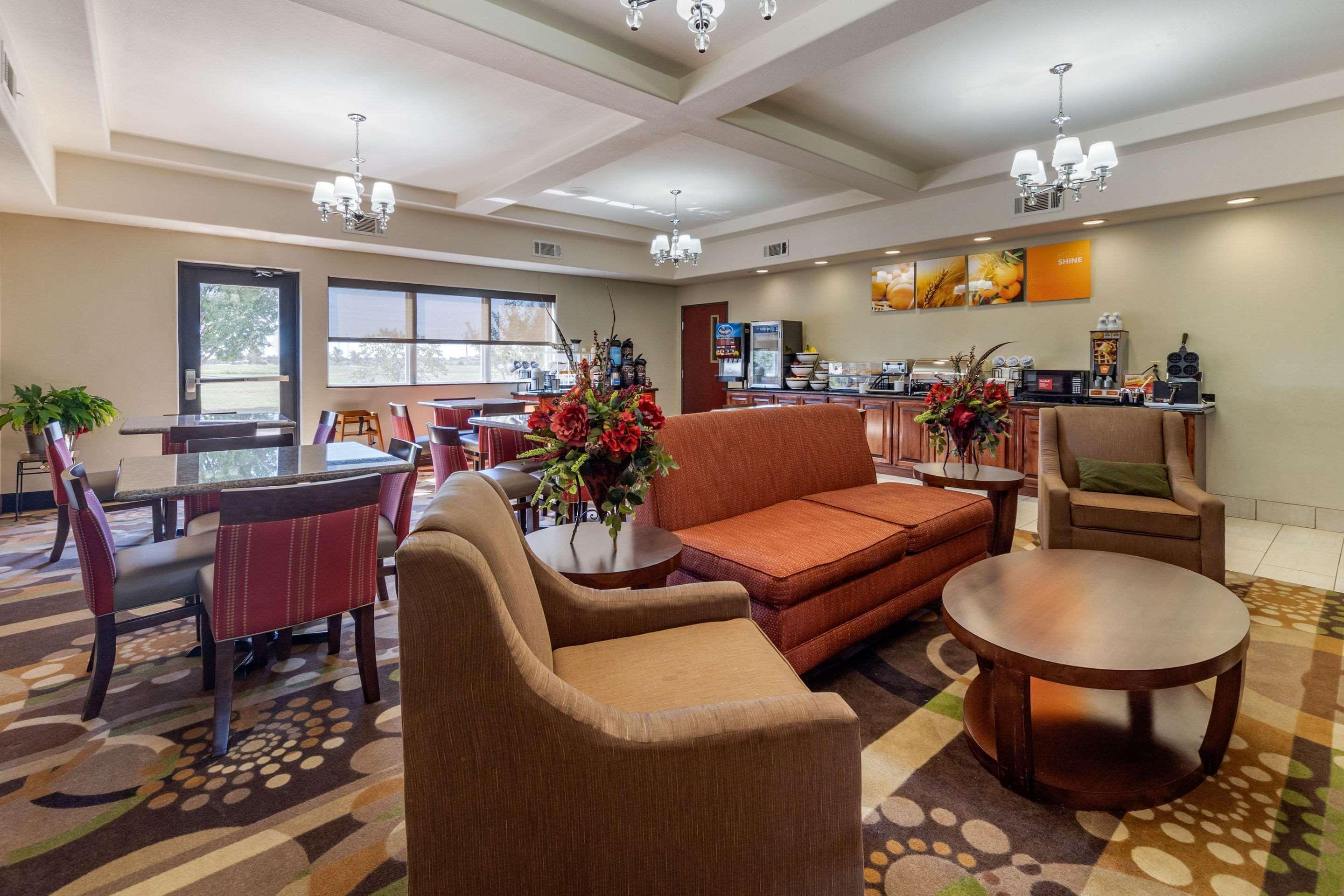 Comfort Inn & Suites Perry I-35 Exteriör bild